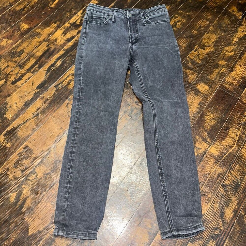 Silver distressed high note black normcore size 27 jeans